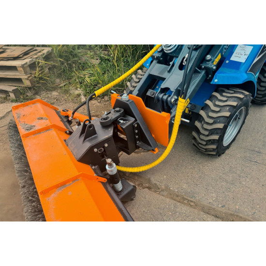 Щетка с поворотом BRM_MM-HA-ch-1500 Premium для коммунальных машин