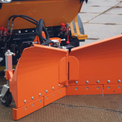 V-образный отвал SBV_MM-670-1650 для коммунальных машин