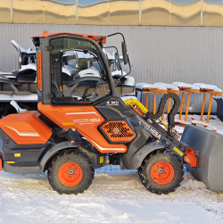 Мини-погрузчик фронтальный Нева