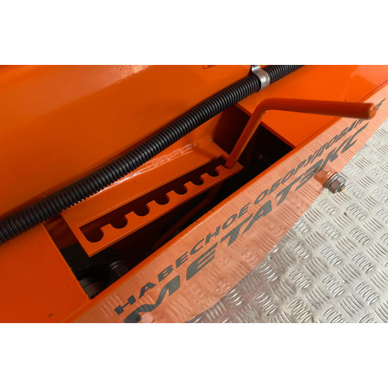 Пескоразбрасыватель DMD_MM-200 для коммунальных машин